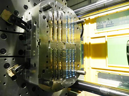 Dviejų smūgių įpurškimas