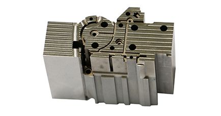 Atsarginiai formų komponentai ir įdėklai