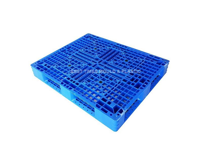 plastic pallet